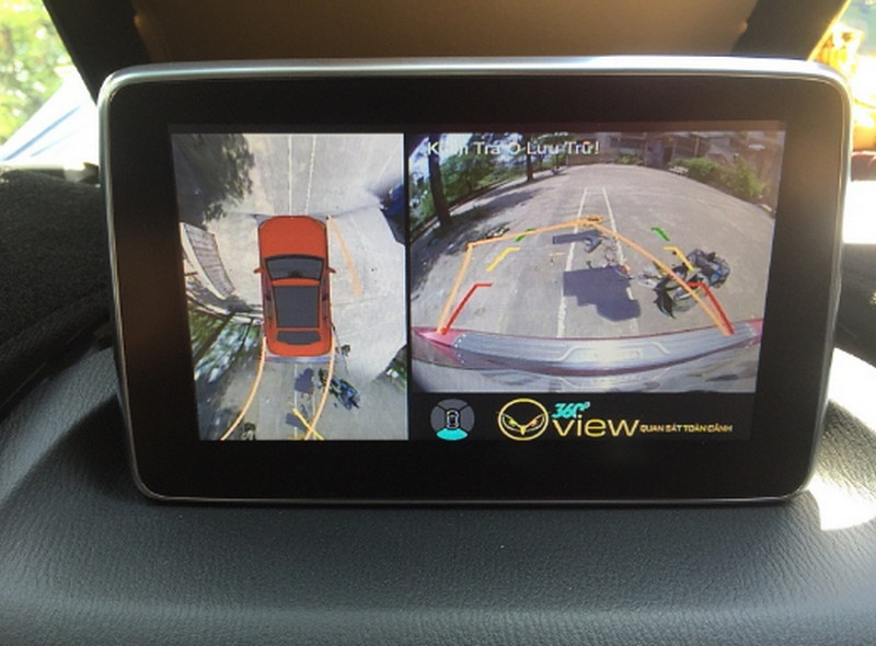 Camera 360 với 4 mắt giúp quay và ghi lại hình ảnh toàn cảnh xung quanh xe