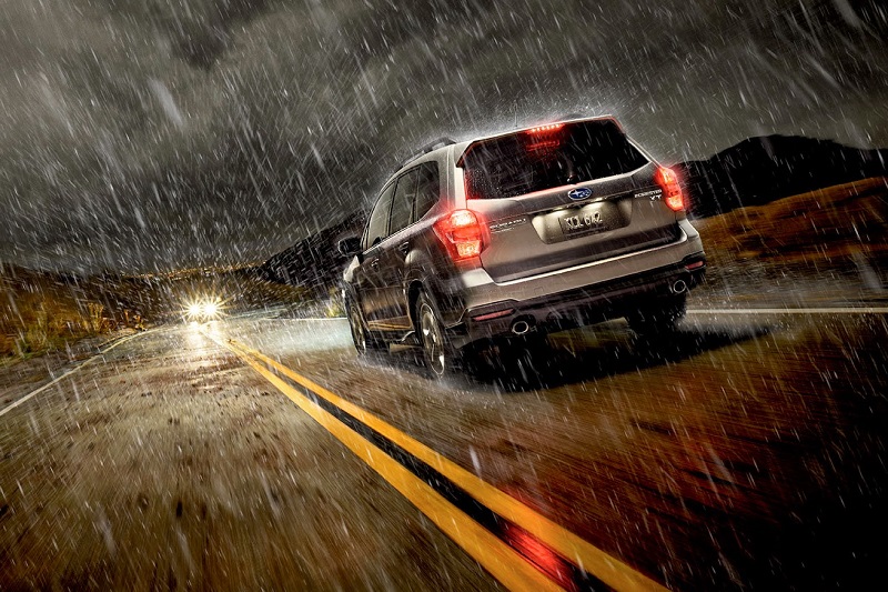 Đèn gầm giúp tăng khả năng quan sát cho lái xe khi di chuyển trong điều kiện thiếu sáng, mưa hoặc sương mù