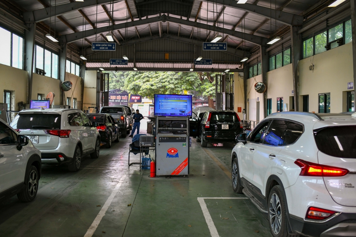 Xe thiếu dụng cụ phá kính thoát hiểm khẩn cấp có thể bị trượt đăng kiểm