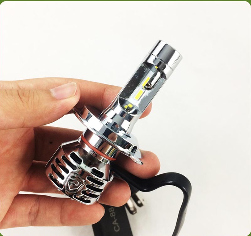 Ánh sáng trắng đẹp mắt, độ gom sáng chuẩn, dễ dàng lắp đặt mà không cần độ chế hay cắt chích dây điện
